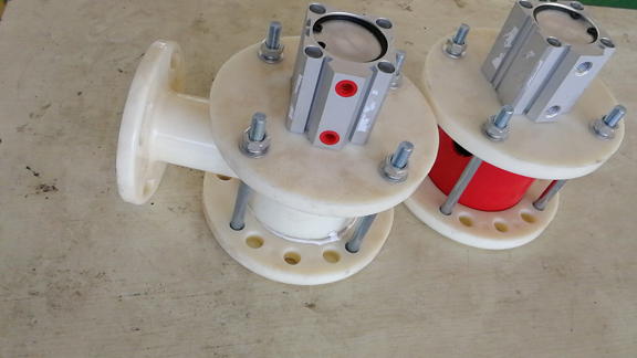Horizontal vacuum filter cake washing system